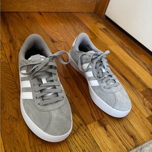 Adidas men’s grey sneakers size 8 brand new never been worn